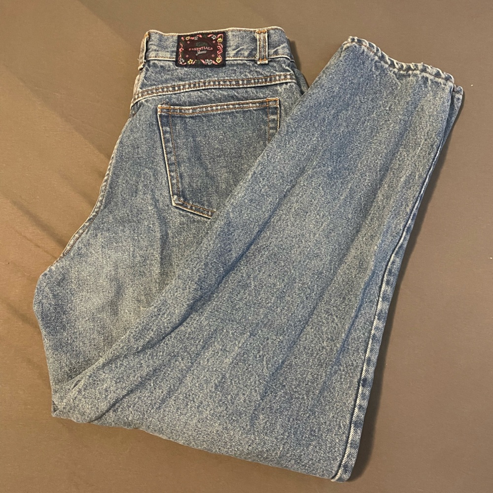 Koret Essentials High Waist Mom Jean Vintage 90s Straight Leg Medium Wash 32”